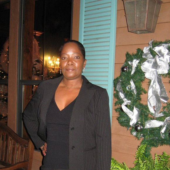 Meet your Posher, Joyce - Picture 1 of 1